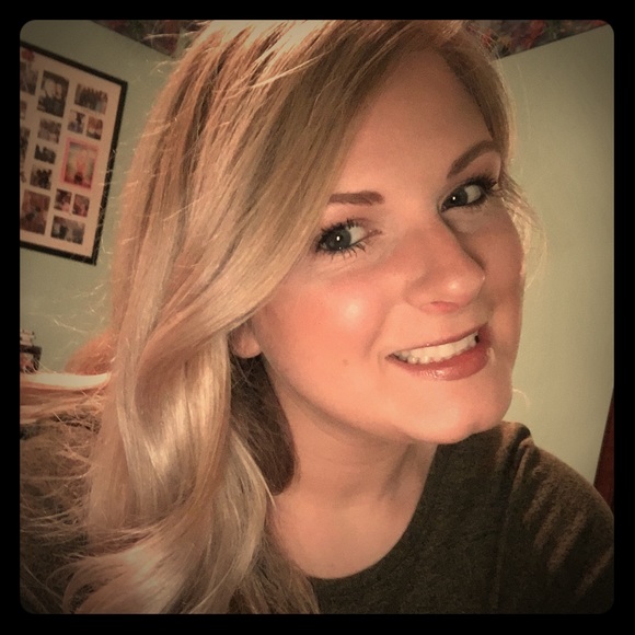 Meet the Posher Other - Meet your Posher, Alicia
